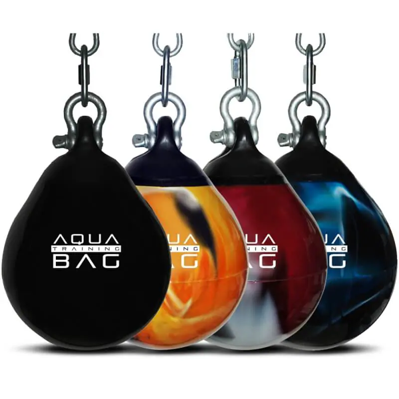 aqua-training-bag-sur-karate-gi-toutes-couleurs