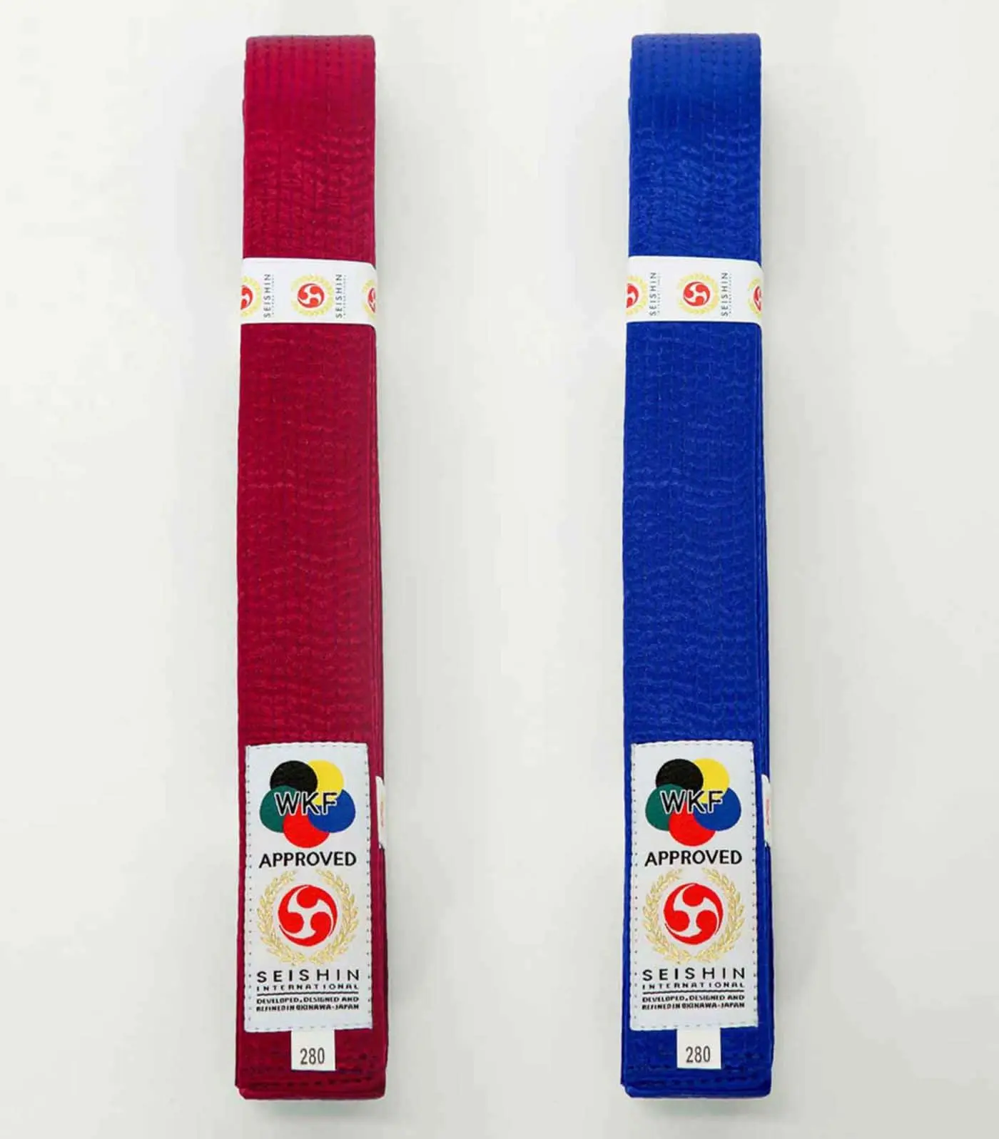 Ceintures de compétition de Karate Seishin International - Pack Rouge et bleu 8 ceintures-de-competition-satin-seishin-international-wkf-rouge-et-bleu-dessus