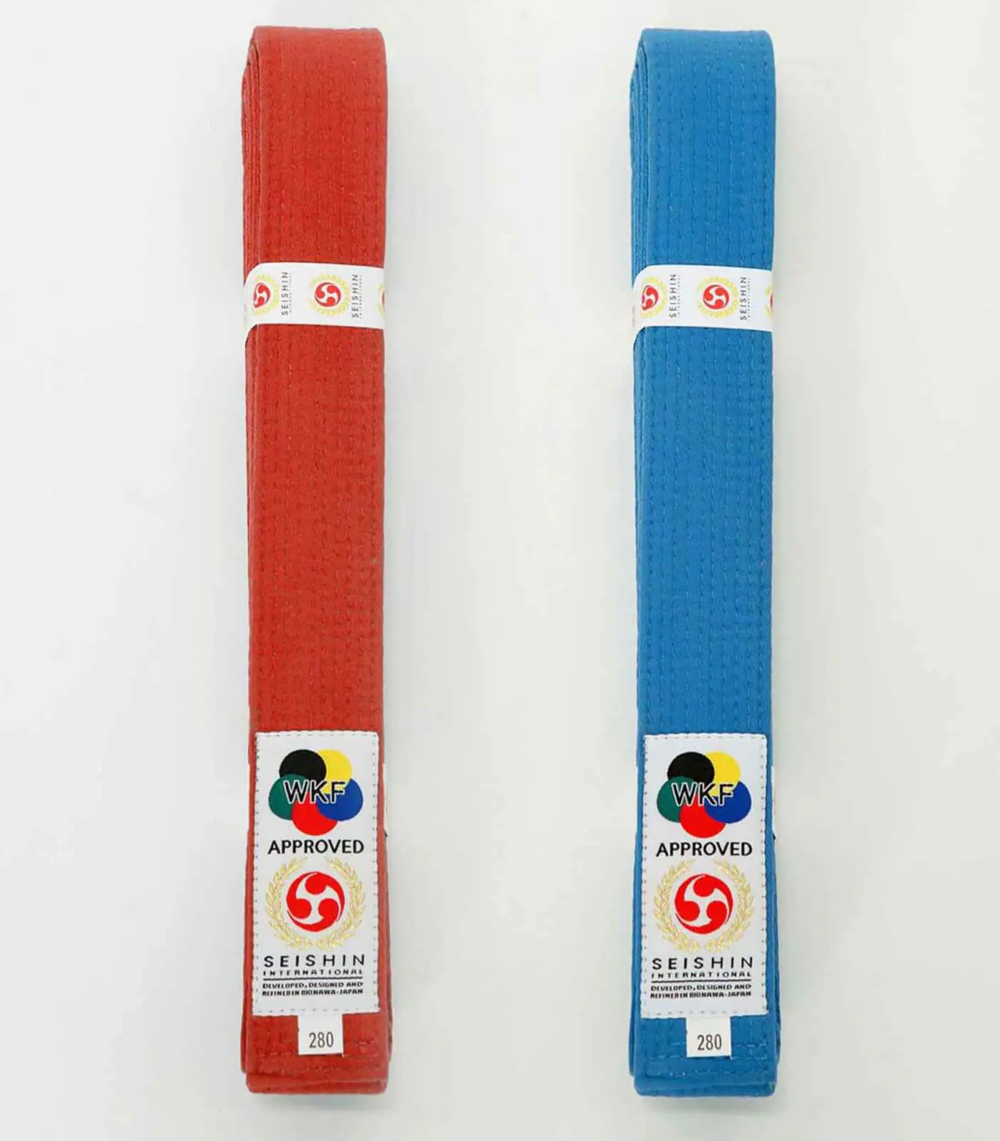 Ceintures de compétition de Karate Seishin International - Pack Rouge et bleu 7 ceintures-de-competition-seishin-international-wkf-rouge-et-bleu-coton-dessus