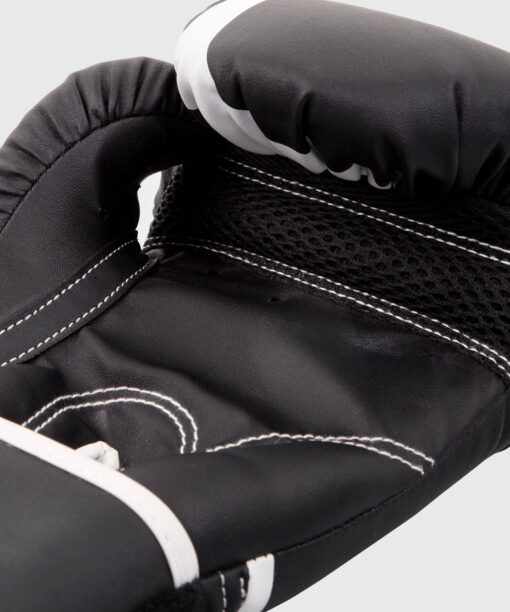 gants-de-boxe-venum-challenger-2-0-noir-blanc