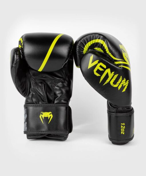 gants-de-boxe-venum-contender-1-2-noir-jaune-8oz