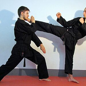 Pantalon Kamikaze BASIC BLACK pour Karate - Noir