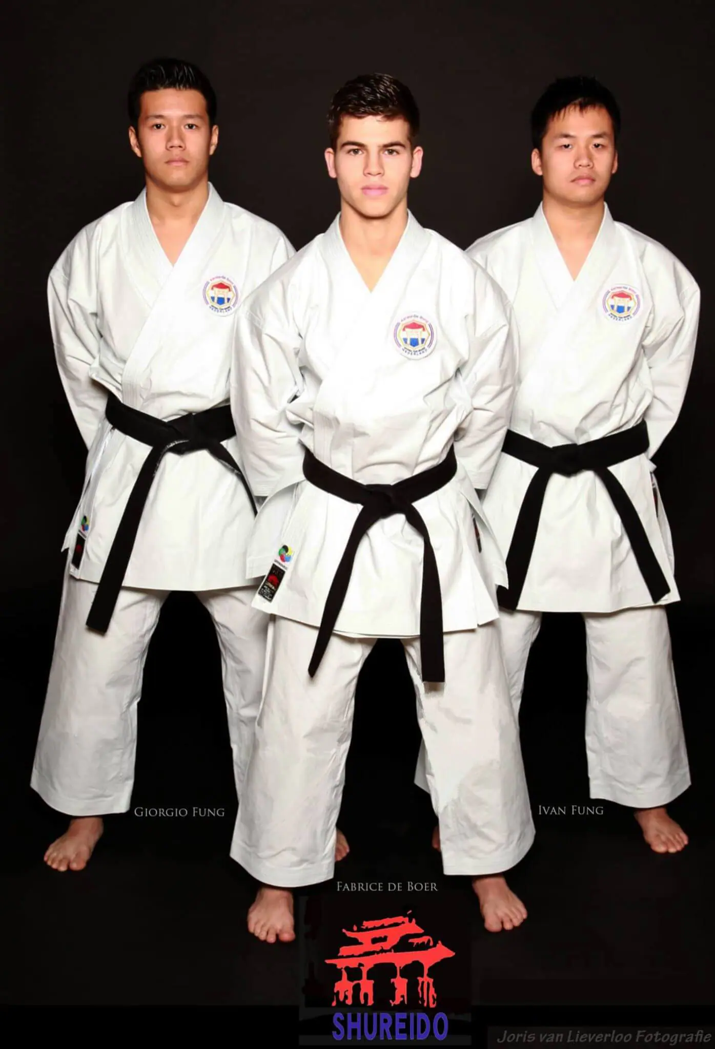 Kimono de Karate Shureido New Wave 3 4 kimono-karate-gi-shureido-new-wave-3-equipe-wkf-approved