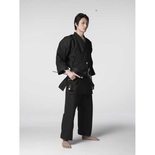 kimono-karate-gi-shureido-noir-profil