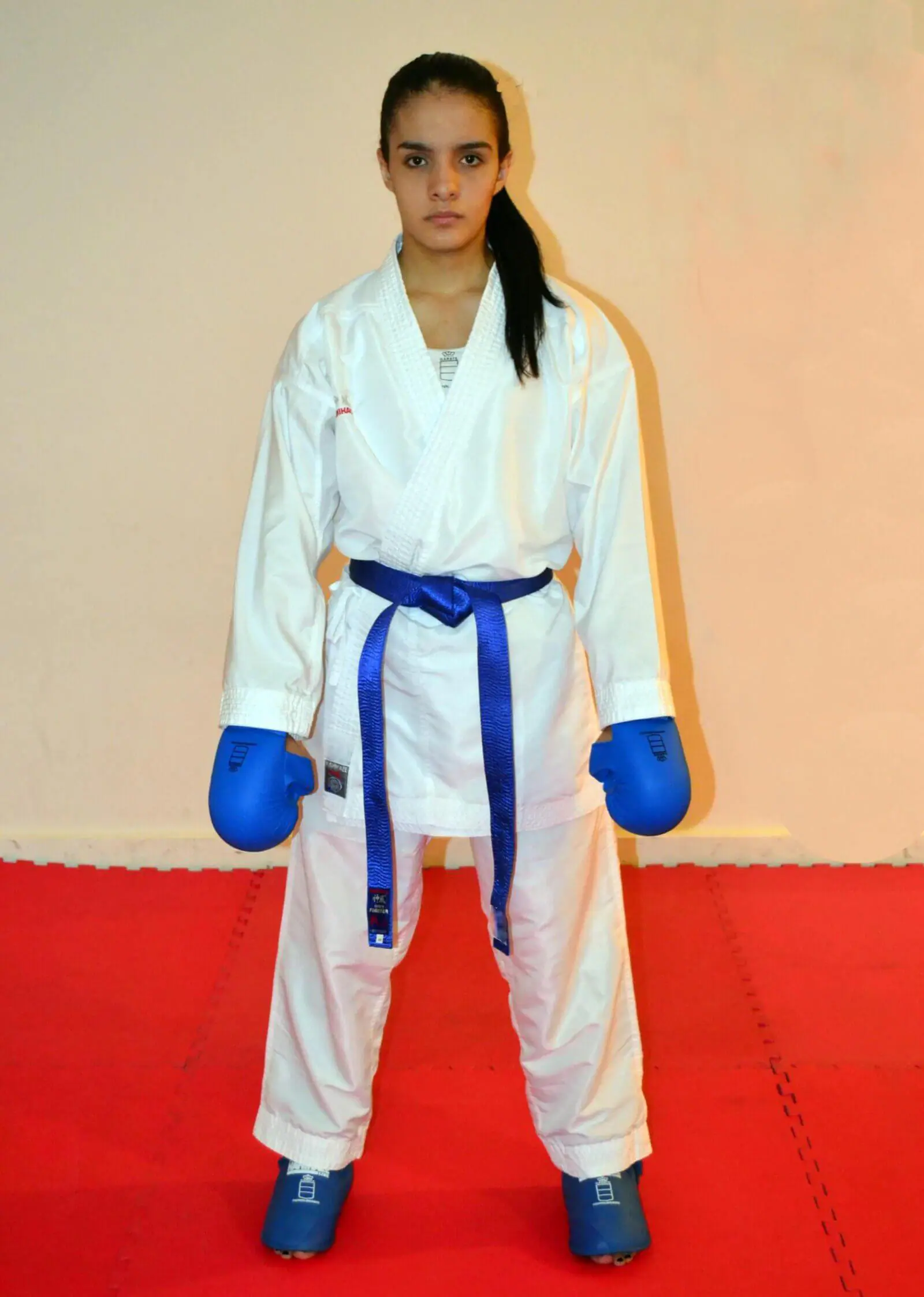 kimono-karategi-k-one-kumite-wkf-kamikaze-andrea-armada-hachiji-dachi-scaled