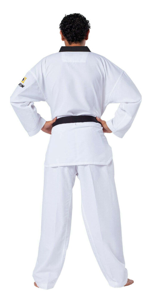 kimono-taekwondo-dobok-fightlite-wt-reconnu