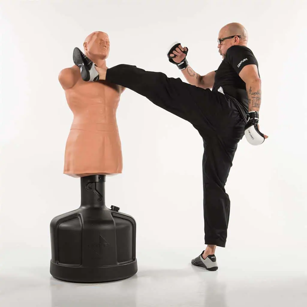 mannequin-de-frappe-big-bob-xl-century-high-kick-sur-karate-gi