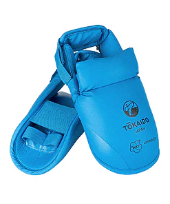protege-pied-karate-tokaido-wkf-bleu-03