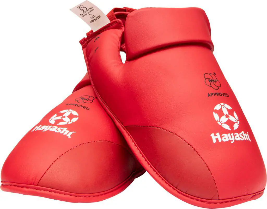protege-pieds-karate-hayashi-bleu-ou-rouge-wkf-rouge