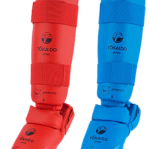 protege tibias et pieds karate tokaido bleu ou rouge approuve wkf